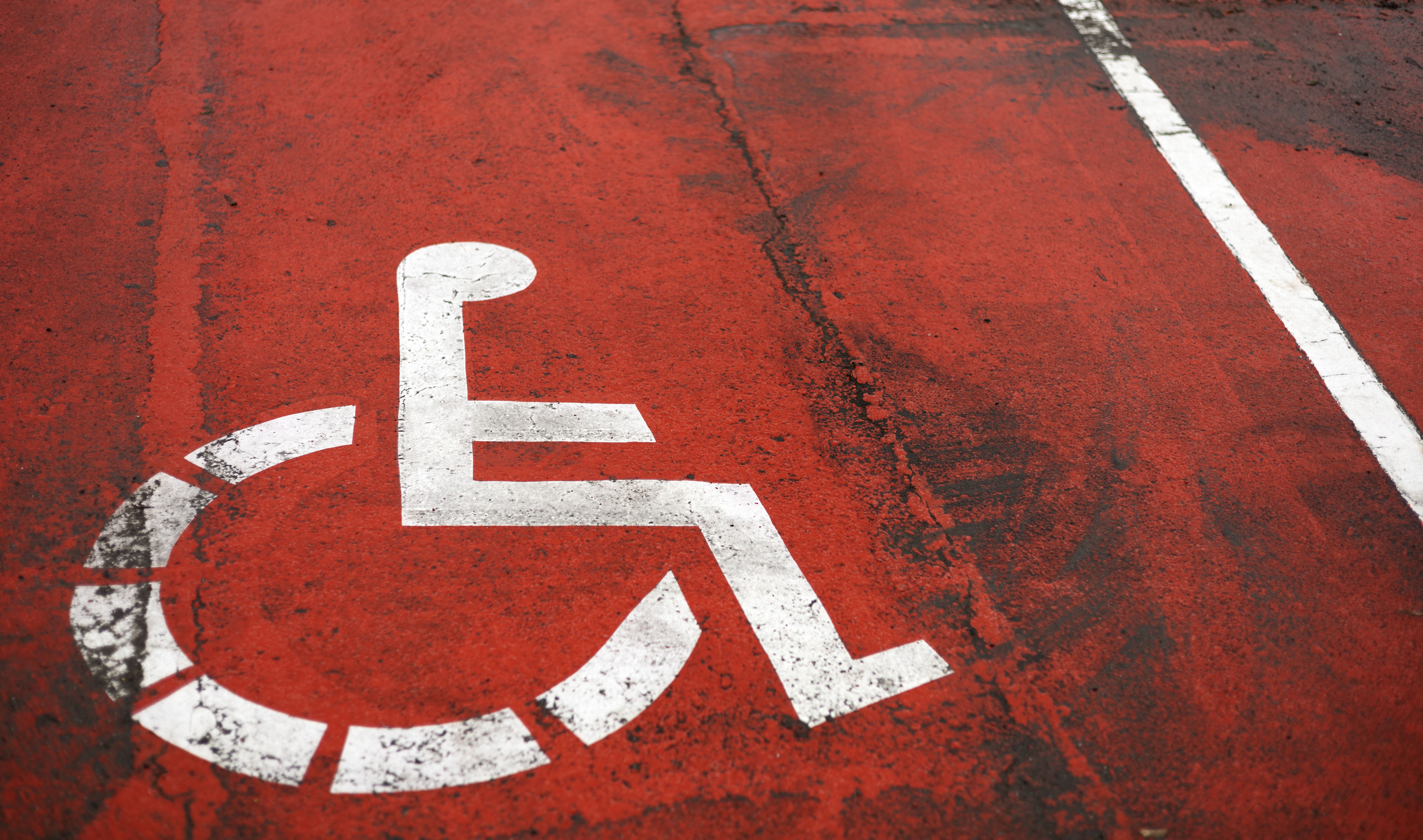 Парковки для инвалидов на придомовой территории